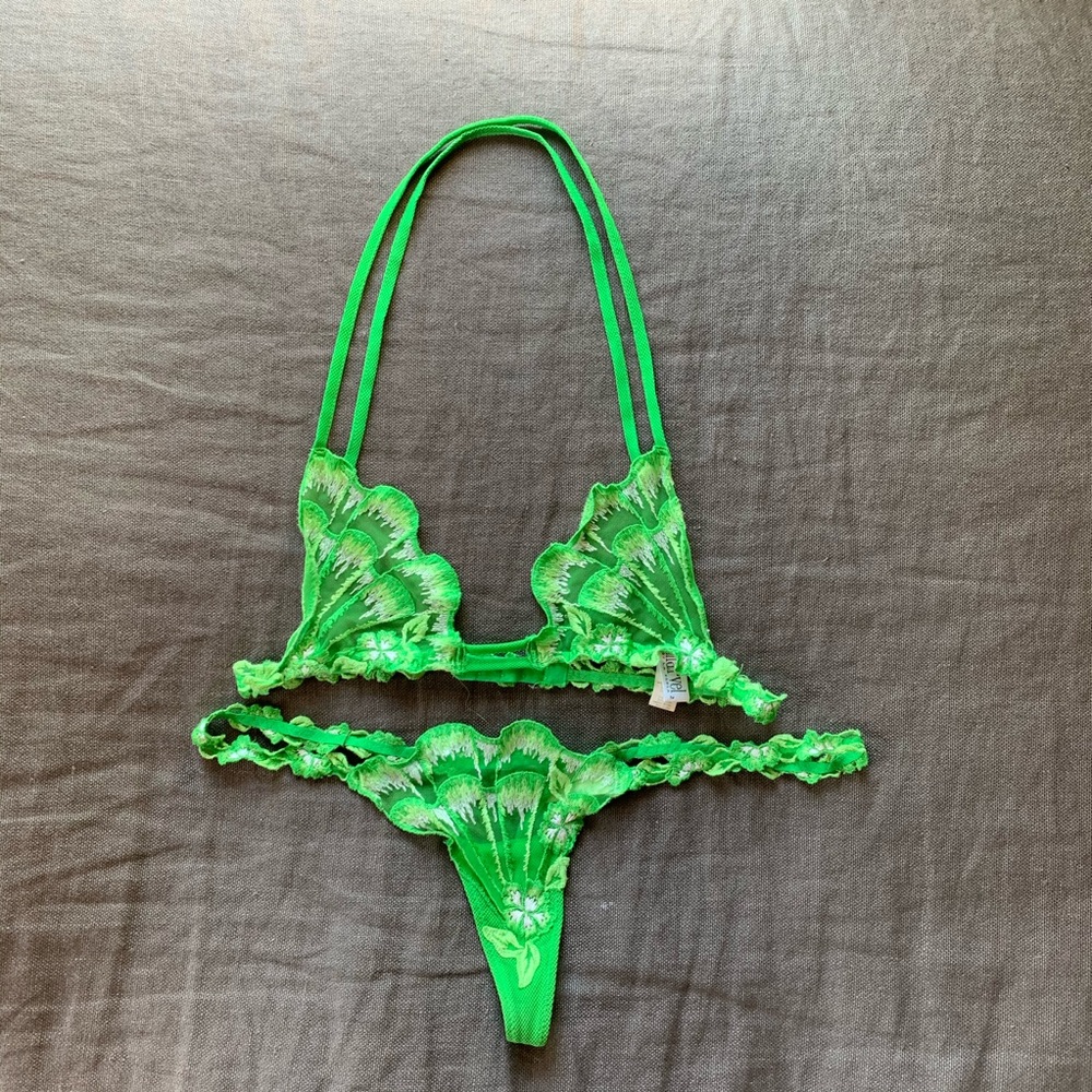 LA PERLA MARVEL❤️BRALETTE SET 34 bust/Small thong